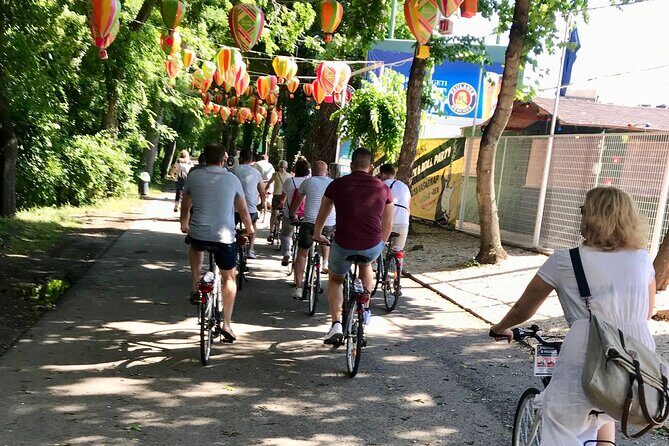 1-Day Bike Rental in Budapest - Evening riding: why the night bridges feel different