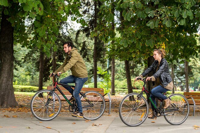 1-Day Bike Rental in Budapest - Picking up at Várkert rkp. 16: bikes, lights, and your starting map