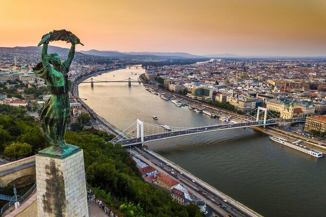 2-Hour Private Night Tour of Budapest - Price and What You Get for $360.46 per Group