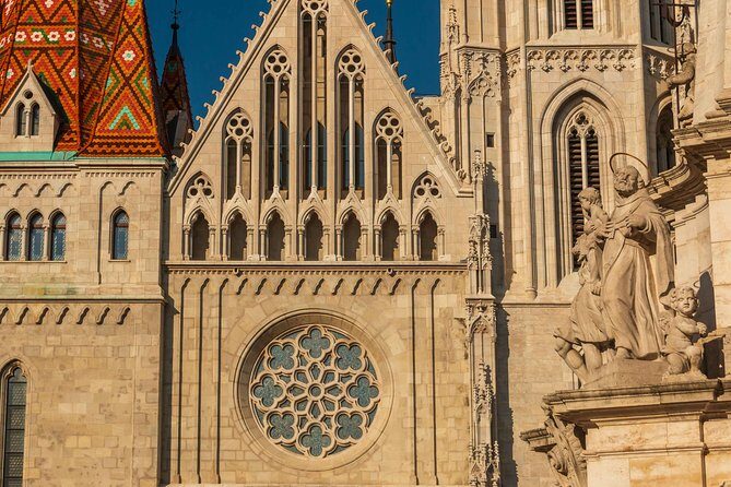 4 hours long private minivan tour in Budapest - How to plan around the ticketed stops