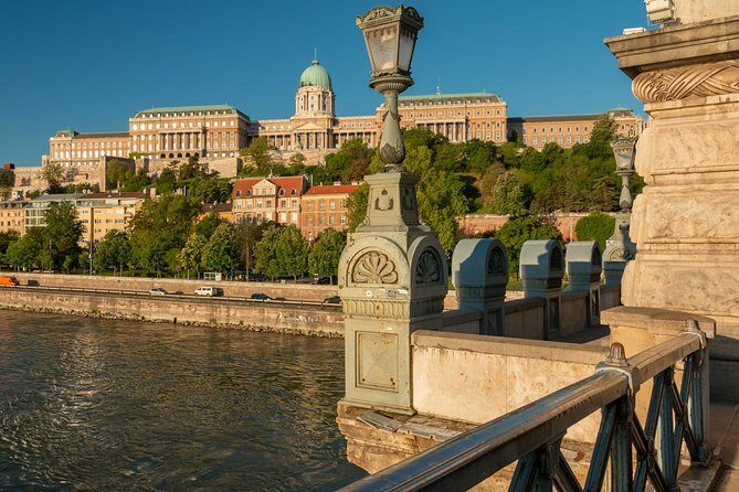 4 hours long private minivan tour in Budapest - Should you book? My take