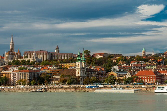 4 hours long private walking tour in Budapest - Price and value: what $324.06 buys you