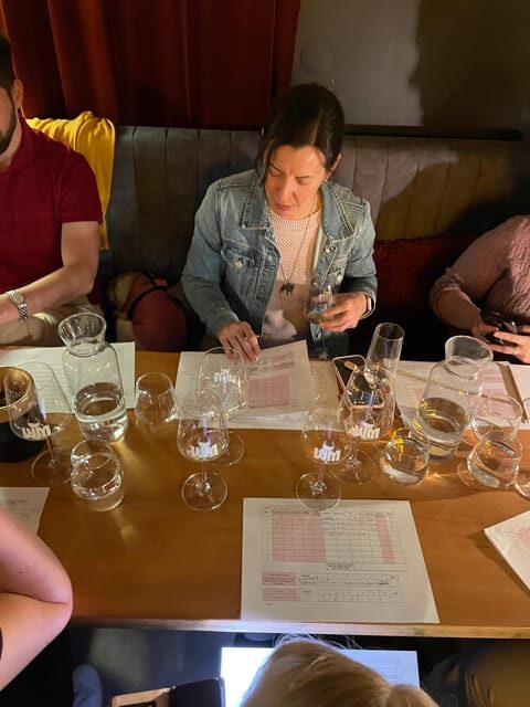 6-Tier Hungarian Wine Tasting at a Cozy Community Table - Bortodoor’s Cozy Community-Table Setup