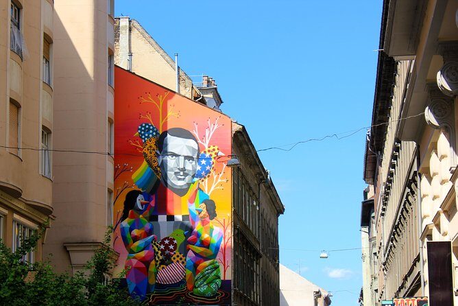 Alternative Budapest Walking Tour - Buda meets Pest: how the tour keeps you from seeing only one side