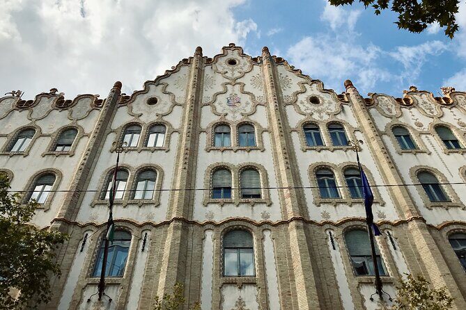 Art Nouveau Treasures of Budapest – Exclusive Private Tour - Gutenberg Square and the art deco side story with a glass stairway