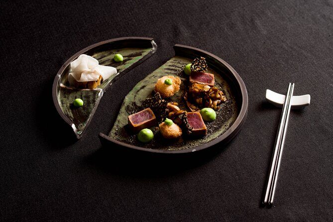 Audio visual multi-sensory chefs journey dinner experience - Should you book UNCENSORED – The Journey in Budapest?