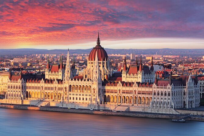 Best of Budapest Tour - Liberty Bridge and Nyugati Station: Two Different Flavors of Pest