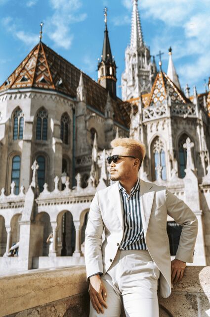 Buda Castle: Private photoshoot with a local guide - How the 1-hour schedule keeps things efficient