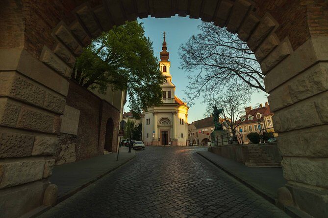 Buda Castle Quarter Walking Tour - Disz Square: Architecture, Underground Synagogues, and Ritual Life