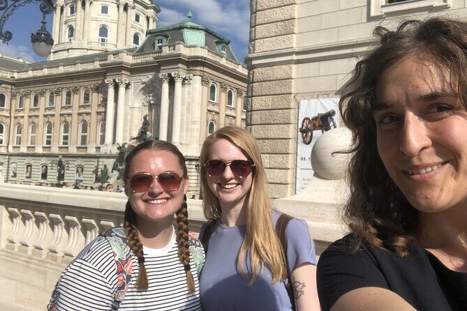 Buda Castle Walking Tour: A Kingdom of Many Nations - Sándor Palace: the President’s Residence as a Living Contrast