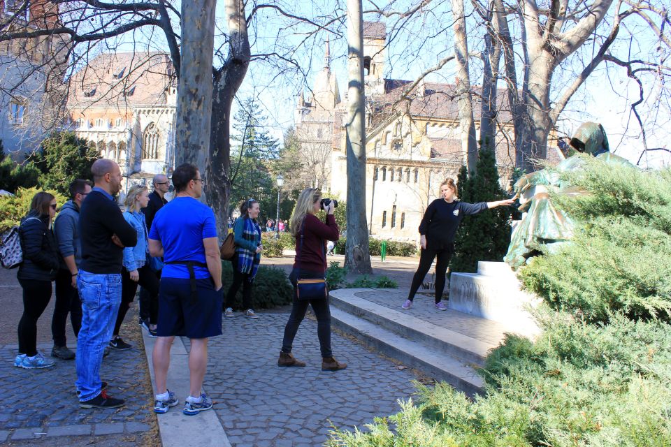 Budapest ❤️Winter Bike Tour with Coffee Stop❤️ - Liberty Square and Parliament from the right angle
