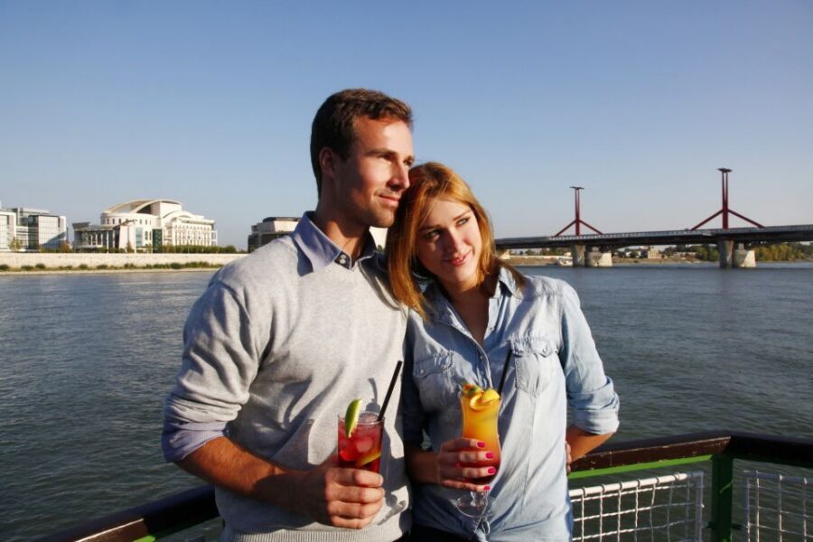 Budapest: 1 hr Sunshine Booze Cruise with Prosecco - Final verdict: should you book this?