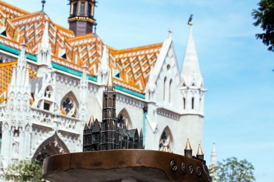 Budapest: 2-Hour Private Kick-Start Tour with a Local - What “like a local” means here: food, breaks, and small choices