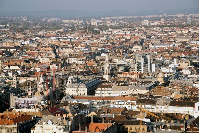Budapest 3-Hour City Tour - Kossuth Lajos Square to Parliament Square: The Finish Line View