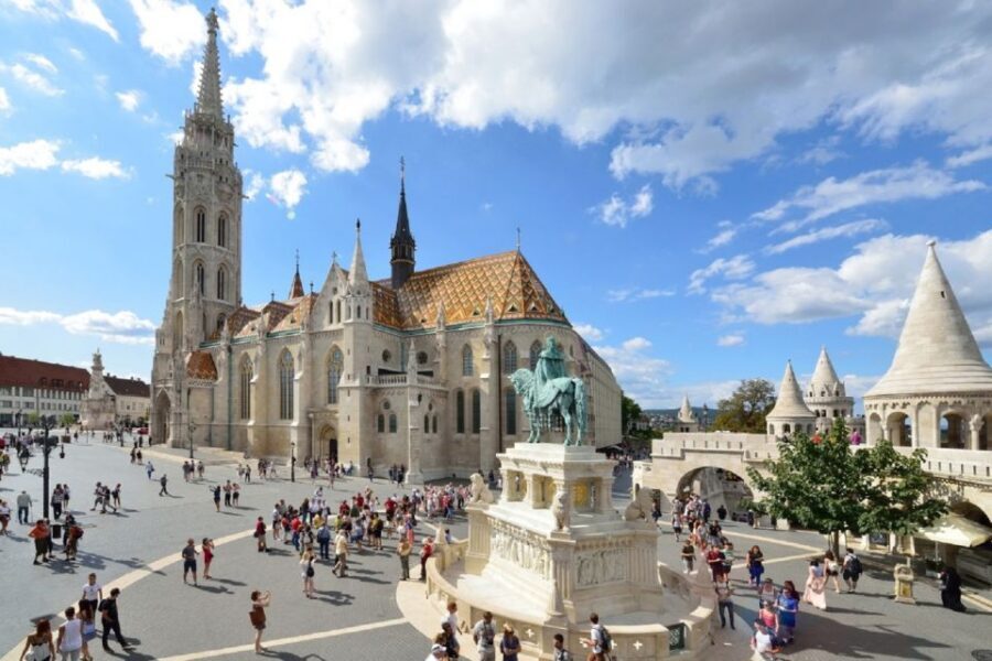 Budapest: 3-Hour Grand City Tour and Castle Walk - Castle Hill walk: the Buda side you can’t fully grasp from a bus