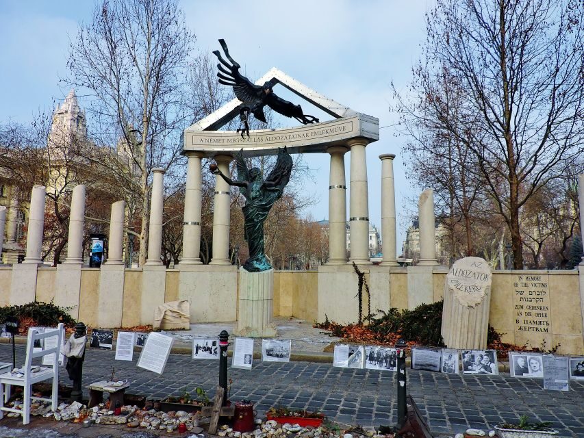 Budapest: 3-Hour Walking Tour About Communism (Small Group) - Walking Pest’s Communist-era clues, from WWII to 1989
