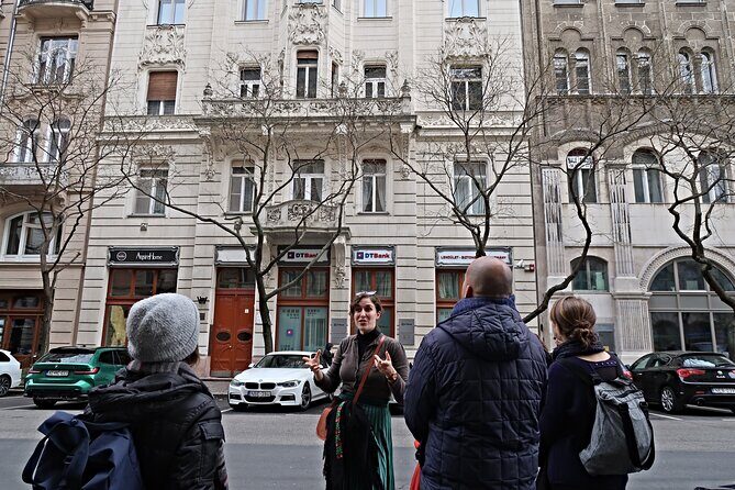Budapest Art Nouveau Walking Tour - Gresham Palace: seeing Art Nouveau inside the entrance hall