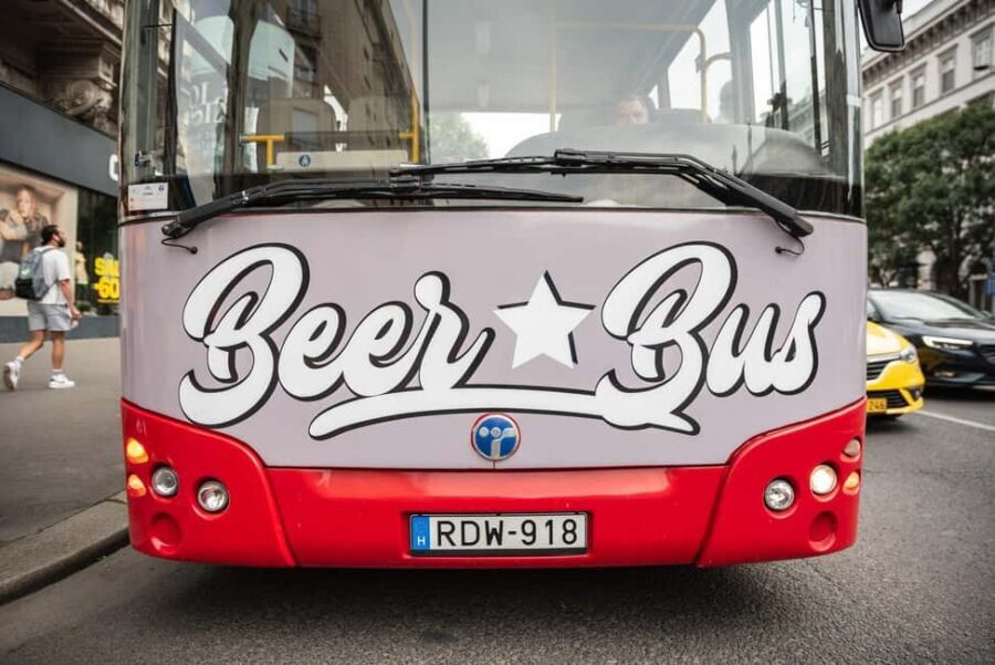 Budapest: BeerBus Sightseeing Tour with unlimited beer - The Ride Down Andrássy Avenue (Plus the Opera Area)