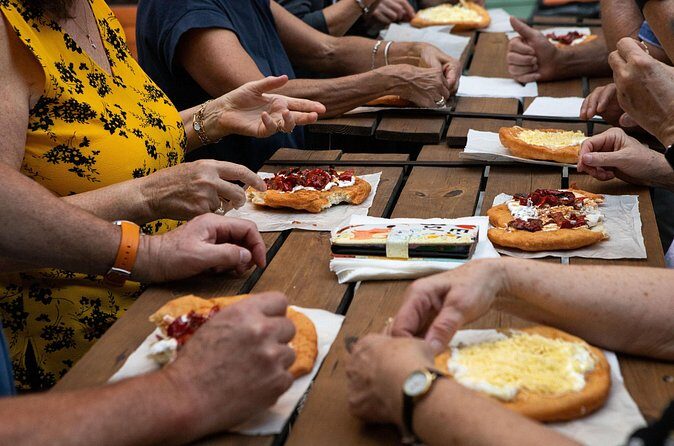 Budapest Bites: 3-hr Street Food Tour with Hungarian Delicacies - How the guide shapes the whole experience (Daniel and Bogi Plotas stand out)