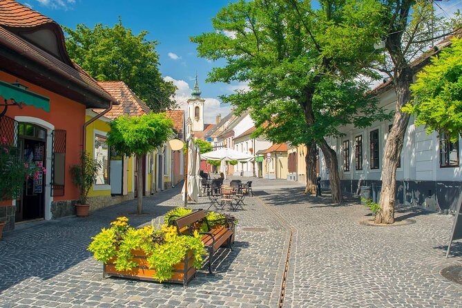 Budapest-Bratislava One-Way Sightseeing Transfer - Price and value: when $314.16 makes sense