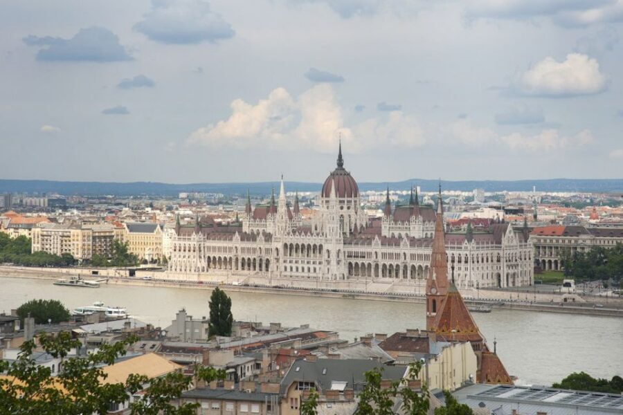 Budapest: Buda Castle District Walking Tour - The President’s Palace area and the quieter back-side walls