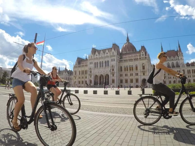 Budapest & Buda Castle e-Bike Tour with a local guide - Getting started at Rumbach Sebestyén u. 10 (and not missing the door)