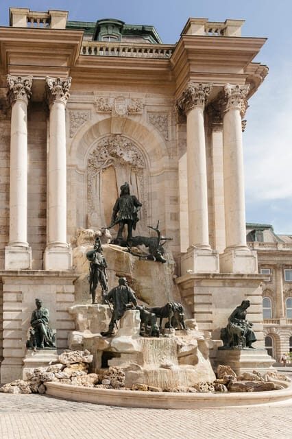 Budapest: Buda Castle Walking Tour & Folk Music Performance - Key Things Worth Knowing Before You Go