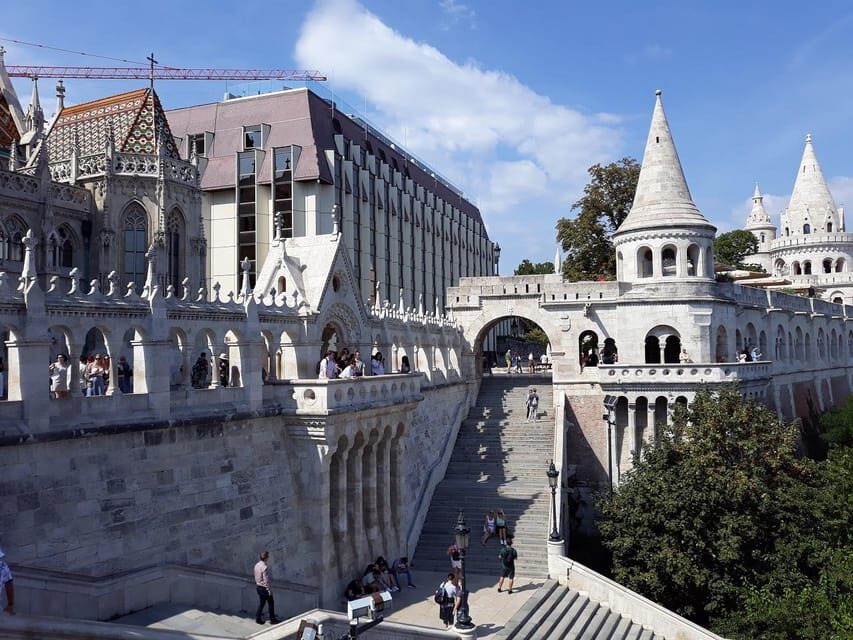 Budapest: Buda Castle Walking Tour & Folk Music Performance - Starting at Holy Trinity Square: Getting Your Bearings Fast