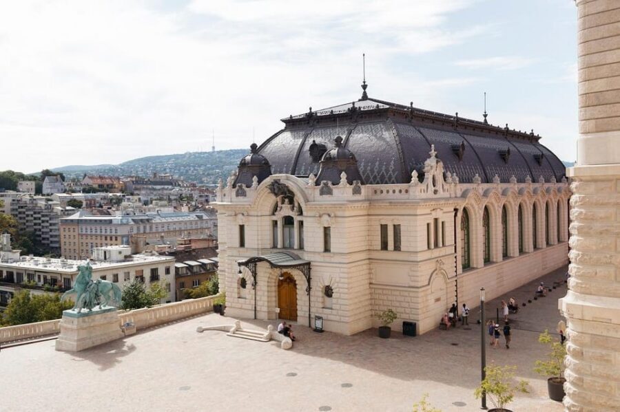 Budapest: Buda Castle Walking Tour & Folk Music Performance - Tárnok Street: One Street, Many Centuries