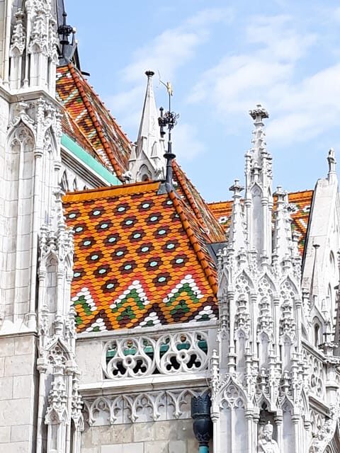 Budapest: Buda Castle Walking Tour & Folk Music Performance - Royal Buda Palace Viewing Time: Best Use of 50 Minutes
