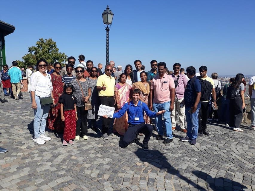 Budapest: Buda Castle Walking Tour & Folk Music Performance - Tóth Árpád Sétány: Closing the Loop with More Views
