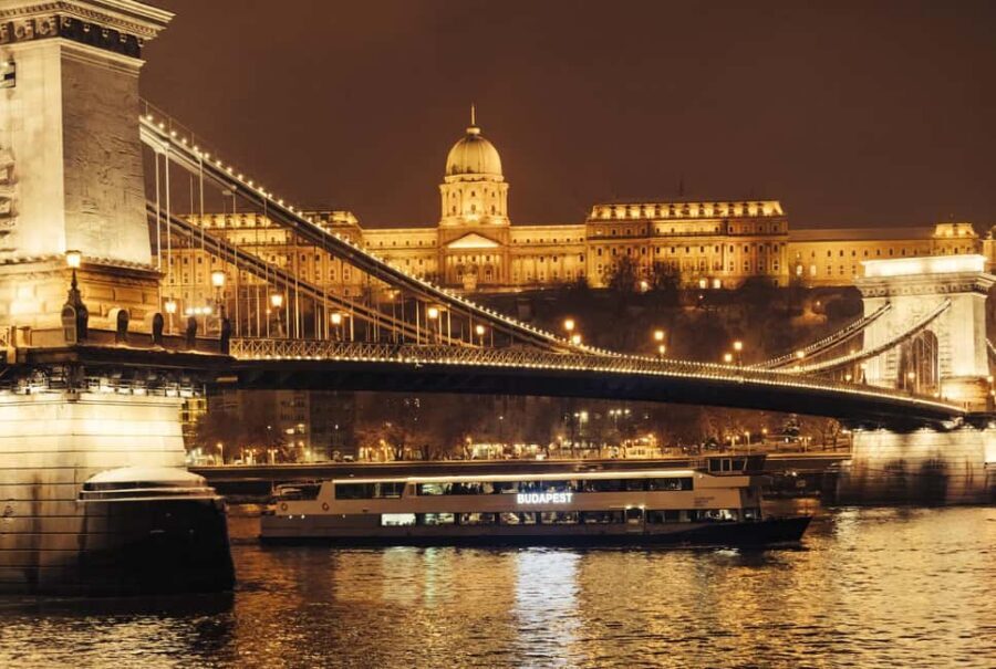 Budapest: By Night Sightseeing Cruise with Welcome Drink - Timing With Sunset: When to Go So the Lights Actually Matter