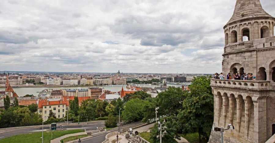 Budapest: Castle District Walk with Matthias Church Entry - Fisherman’s Bastion panoramas: use your time wisely