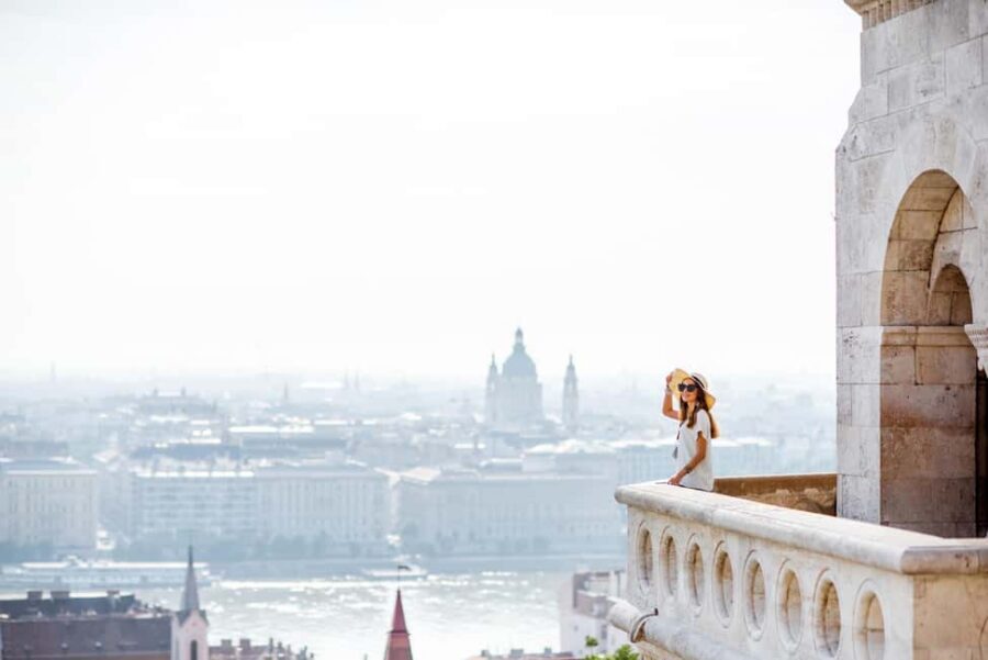Budapest: Castle Hill Photoshoot with Private Photographer - Meeting at the Statue: Finding the Photographer on Castle Hill