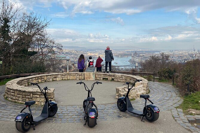 Budapest Citadel Tour on E-Scooter with The Best Panoramic Views - Stop at the greenery bridge: your Danube warm-up