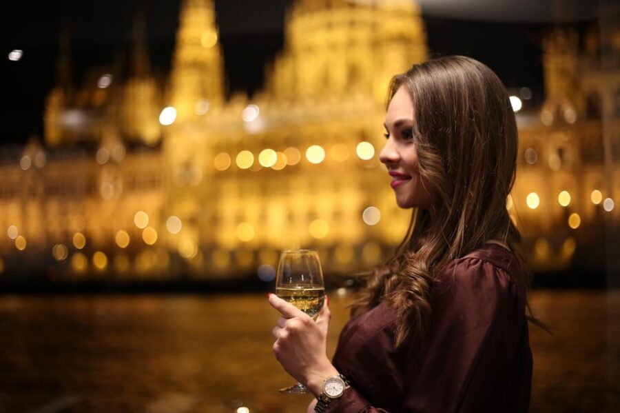 Budapest: Danube Cruise with Folk Dancing and Drinks - Seats, Sound, and Visibility on a Small Boat Stage