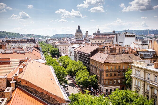 Budapest Danube River Cruise with Old Town Walking Tour - The drink moment: a small perk that makes the cruise feel special