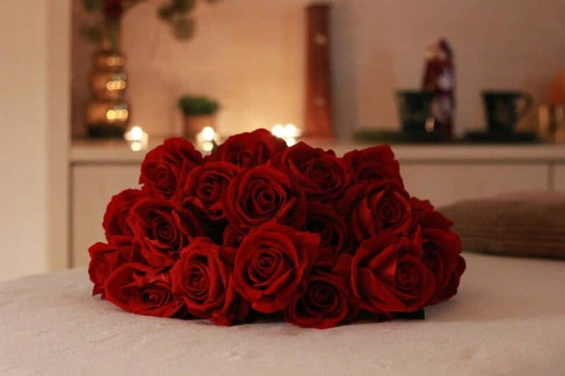 BUDAPEST, Day Spa : Couples Massage with Roses Bubble Bath - Entering the FD - Fashion & Day Spa Mood in Central Hungary