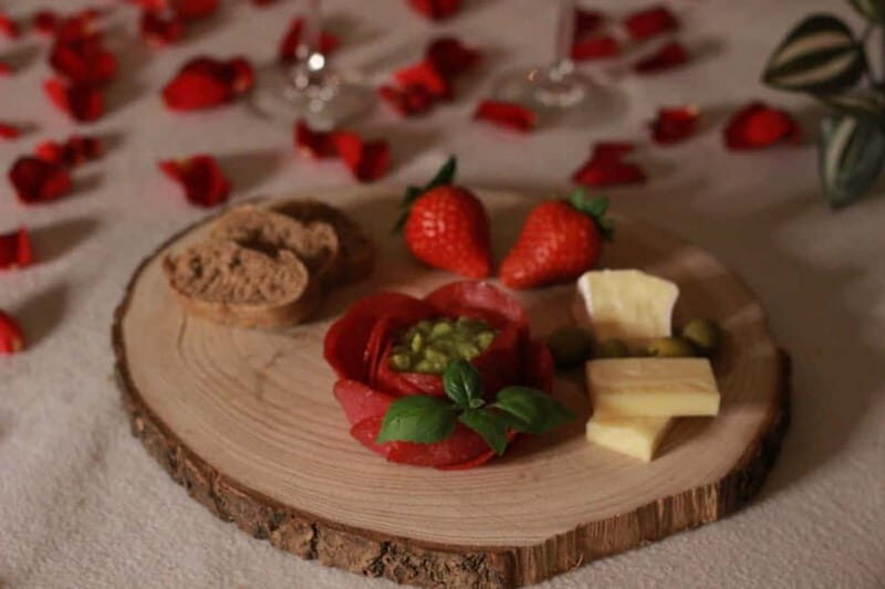 BUDAPEST, Day Spa : Couples Massage with Roses Bubble Bath - The 15-Minute Tea Session: A Small Pause That Makes the Bath Work