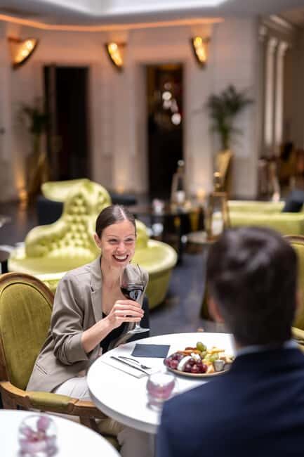 Budapest: Dinner and Live Hungarian Music - Small group size and who this evening suits best