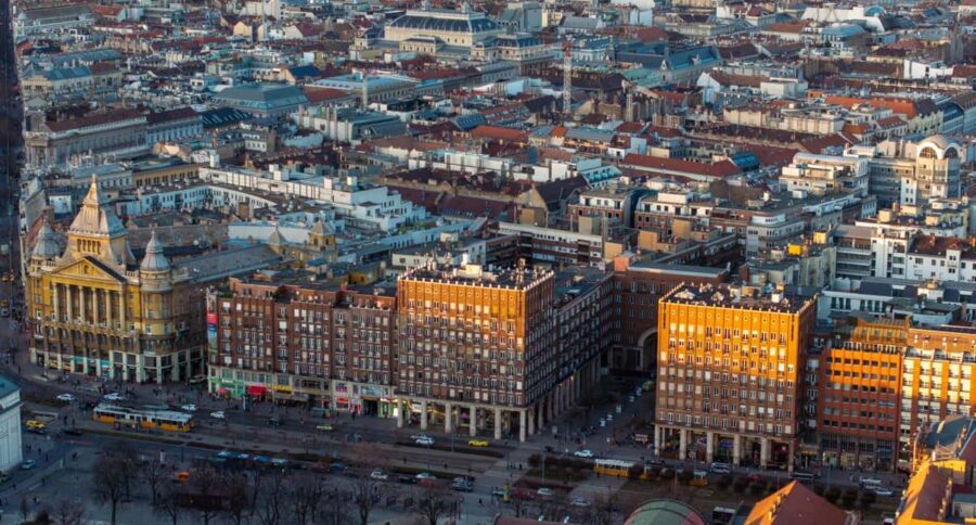 Budapest: Downtown gems of Pest - St. Stephen’s Basilica: religion, detail, and street-level context
