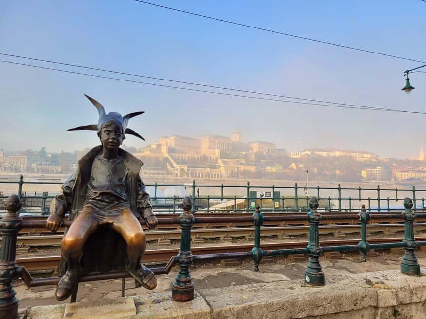 Budapest: Downtown gems of Pest - Vigadó Square viewpoints and the Millennium Underground vibe