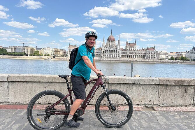 Budapest E-Mountain Biking in Buda Hills - Top of Budapest - The Széchenyi-hill cogwheel train stop: a quick ride that changes how you see the hills