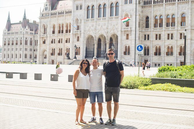 Budapest Essential Walk&Food tasting - Stop 3: Széchenyi Baths area history, then St. Stephen’s Basilica