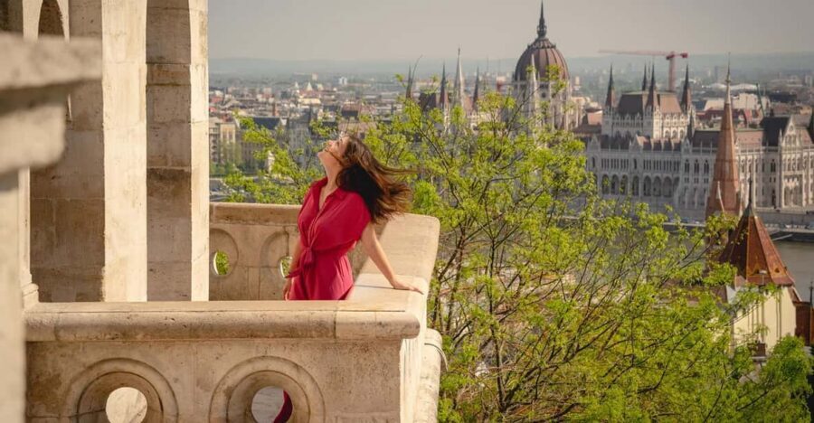 Budapest: Fast Private Photoshoot at Fisherman's Bastion - The 40-Minute Flow: What You Should Expect During Your Shoot