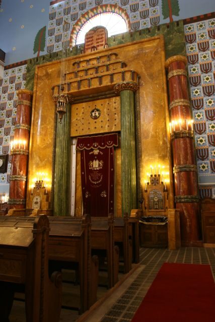 Budapest Grand Half-Day Jewish Heritage Tour - Why Dohány Street Synagogue sets the tone