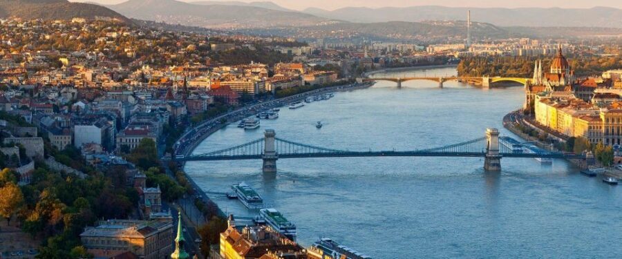 Budapest: Half-Day Highlights Small Group Private Tour - Key Points Before You Go