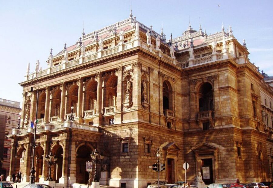 Budapest: Half-Day Highlights Small Group Private Tour - St. Stephen’s Basilica and the Opera House: Beautiful Interiors Without the Entry Surprise
