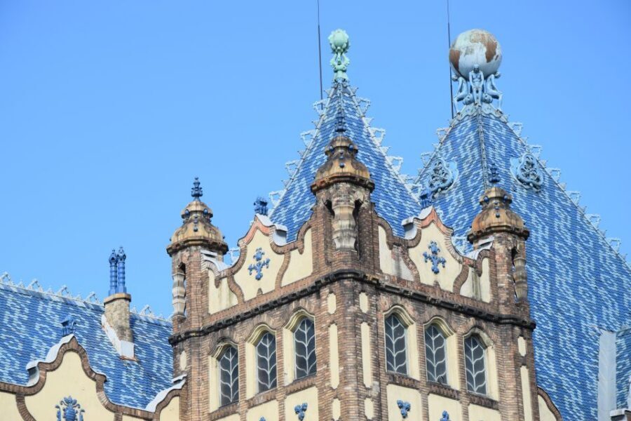 Budapest Half Day Tour with Gabor - Fisherman’s Bastion to the Castle Labyrinth: Streets With a Different Pace
