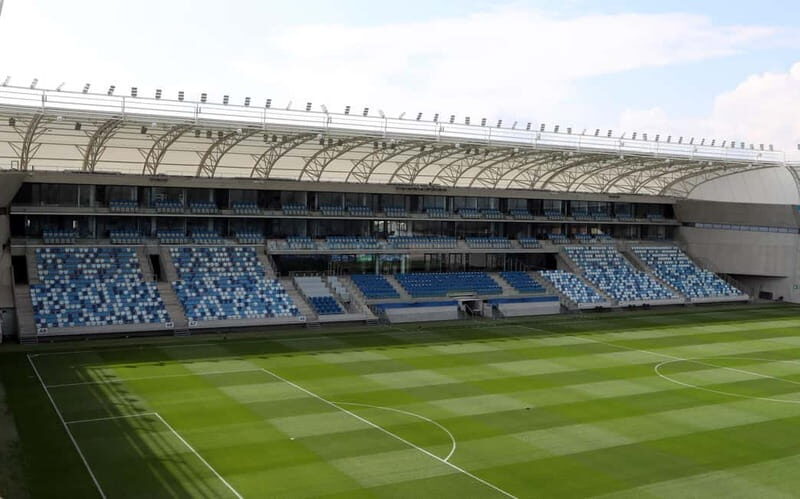 Budapest: Hidegkuti Stadium Guided Tour - Pitchside and the press room: seeing the game from different angles